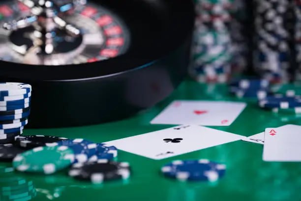 Meja kasino langsung kitabet88 dengan dealer nyata yang disiarkan secara real-time untuk pengguna Indonesia